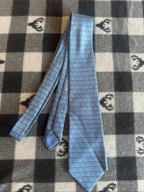 Hermes Blue Patterned Silk Tie